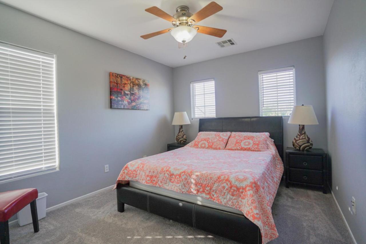 Ultra Modern Las Vegas Home 20Min From The Strip Extérieur photo