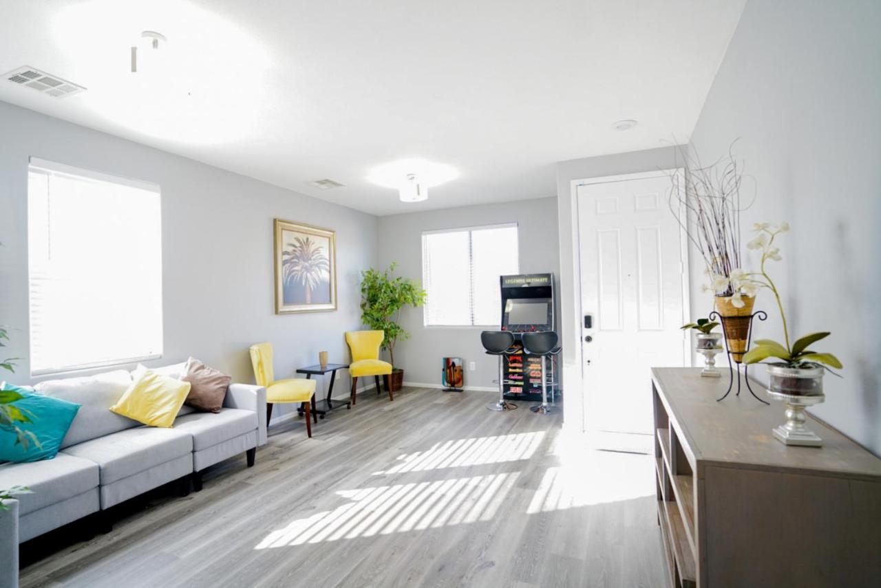 Ultra Modern Las Vegas Home 20Min From The Strip Extérieur photo